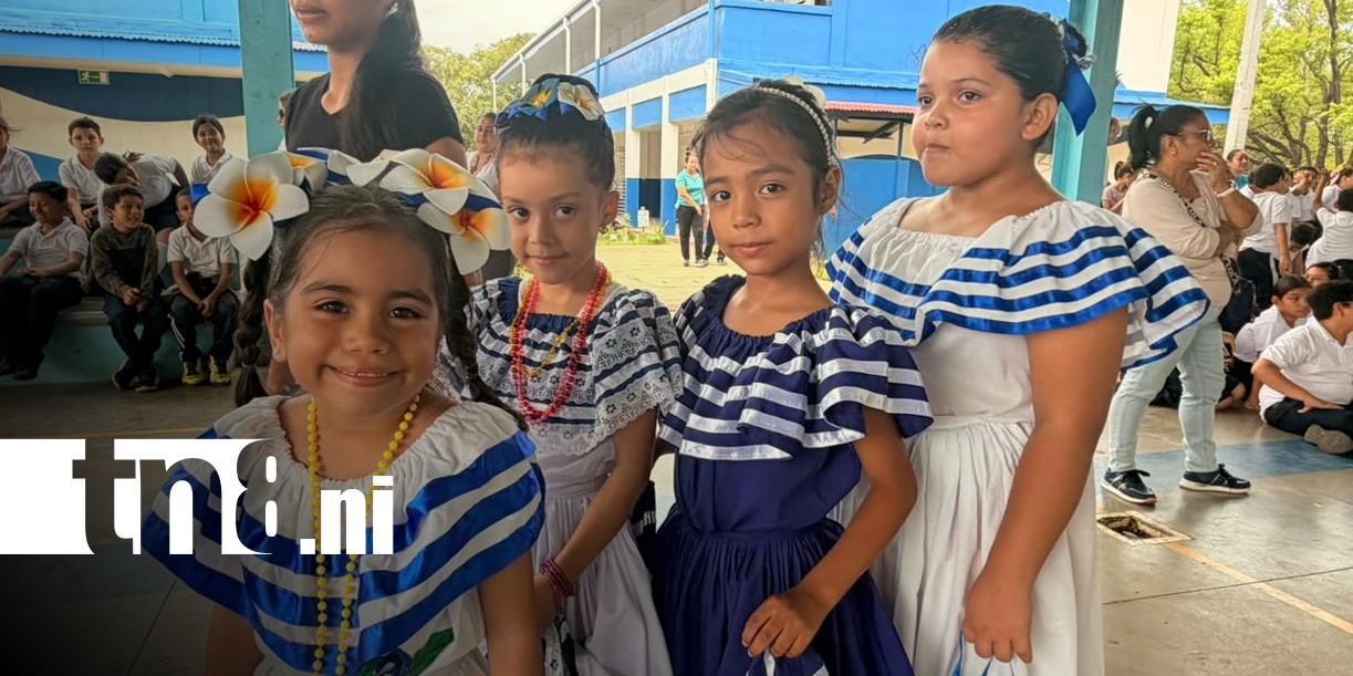 Foto: Festival de huipiles en colegio de Managua / TN8