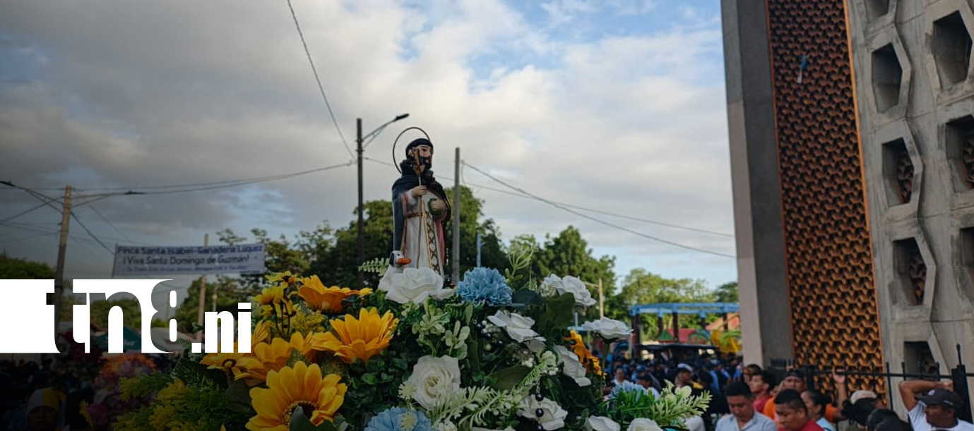 Foto: Santo Domingo regresa a Las Sierritas acompañado por miles/ Cortesía