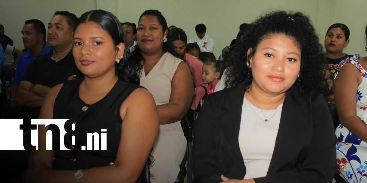 Foto: 55 nuevos profesionales reciben sus títulos en la BICU Bilwi / TN8