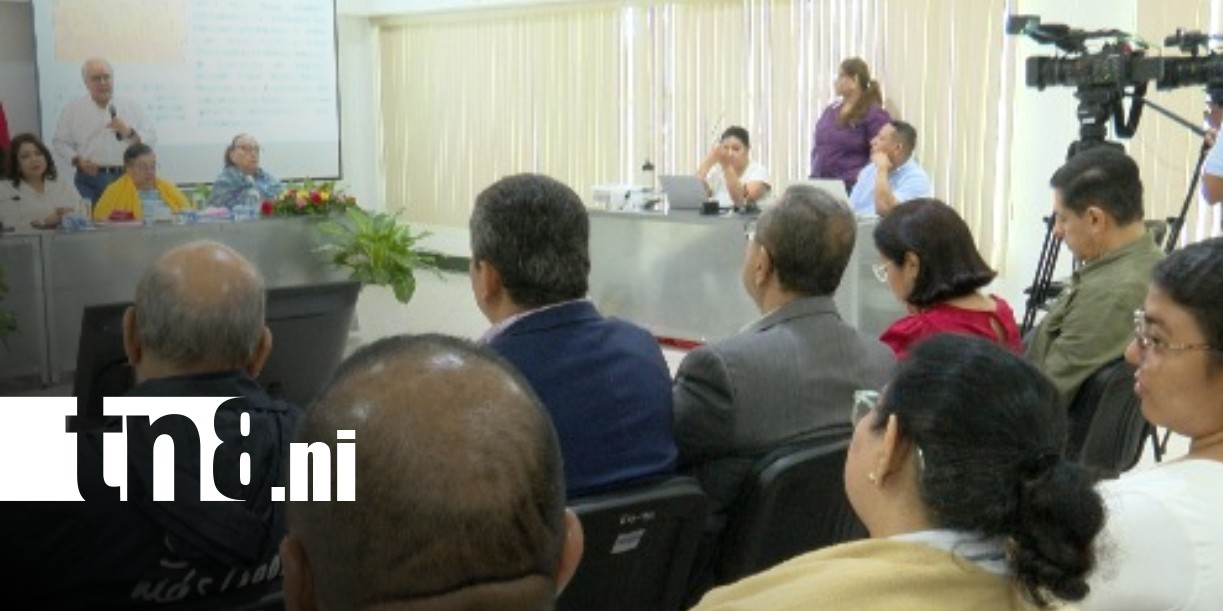 Foto: Trabajadores del sector construcción aportan a consulta sobre reforma constitucional en Nicaragua / TN8