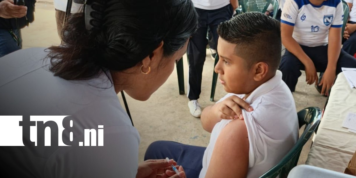 Foto: Vacunación contra el VPH en colegio de Managua / TN8