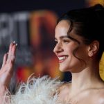 Rosalía llega a Argentina entre controversias y una inesperada negativa Foto:Rosalía suma otra polémica en Argentina tras el Mundial 2026/Cortesía