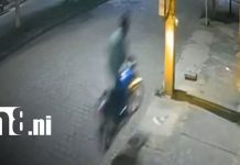 ¡No logró sobrevivir! Muere el joven que chocó de frente contra un poste en Managua Foto: Motociclista se estrella contra un poste en Managua /TN8