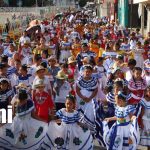 Siuna celebra el Día Nacional del Huipil con multitudinaria caminata y derroche cultural Foto: Día Nacional del Huipil reúne a familias y estudiantes en Siuna/TN8