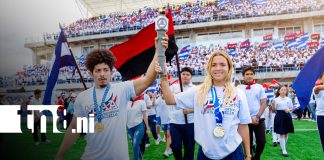 Foto: Jóvenes reciben la Antorcha Centroamericana en Managua/TN8