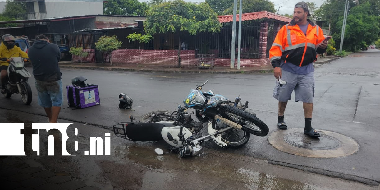 Foto: Motociclistas de delivery chocan en barrio Guapinol, Granada/TN8