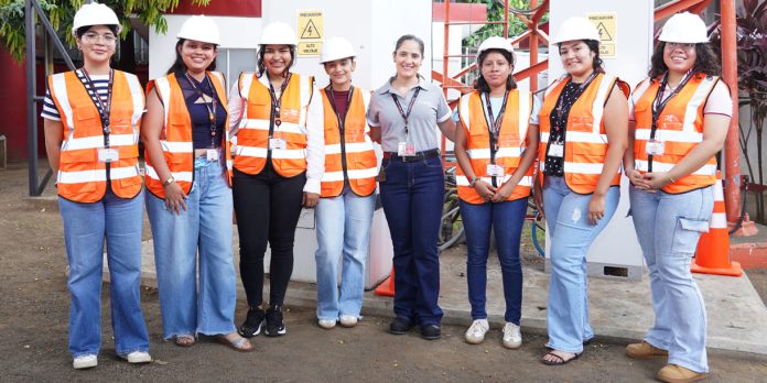 1 Foto: Claro Nicaragua acerca a estudiantes de la UNI al mundo de las telecomunicaciones/Cortesía