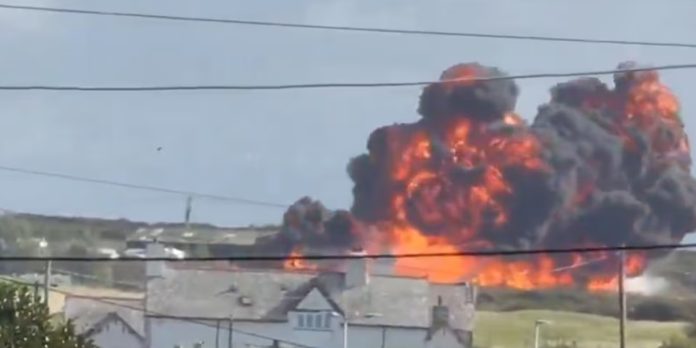 Foto: Accidente de un avión de entrenamiento de la RAF deja dos pilotos heridos/Cortesía Foto: Accidente de un avión de entrenamiento de la RAF deja dos pilotos heridos/Cortesía
