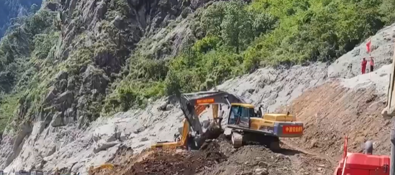 Foto: Alud en China deja 21 muertos y 541 desaparecidos/Cortesía