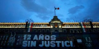 Foto:Familias de los 43 exigen verdad y justicia durante marcha en Ciudad de México/Cortesía
