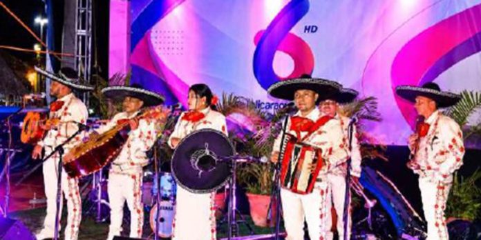 Foto: Canal 6 celebró sus 15 años/Cortesía