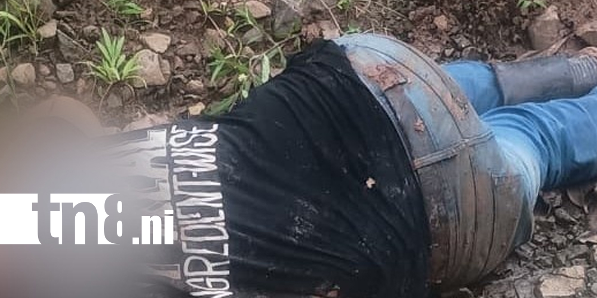 Foto: Policía captura a dos sospechosos por asesinato en Nueva Guinea/TN8