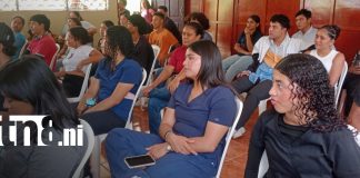 Foto: Jóvenes de Nandaime se preparan para enfrentar los riesgos de las redes sociales / TN8