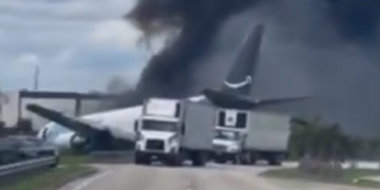 Foto: Avión de carga de Amazon se estrella en Miami y provoca suspensión de vuelos/Cortesía