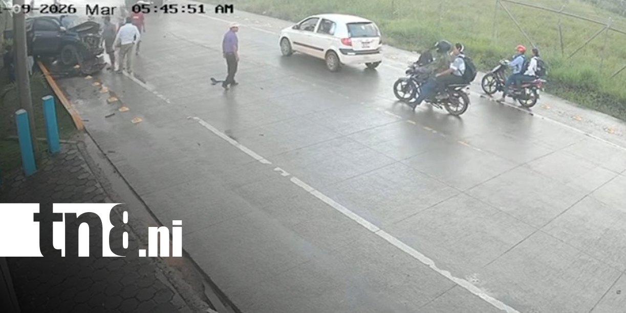 Foto: Aparatoso choque frontal deja cuantiosos daños materiales en Bilwi/TN8