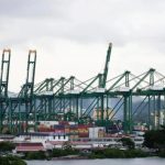 Canal de Panamá analiza nuevas restricciones ante la falta de lluvias y el fenómeno de El Niño Foto: El Canal de Panamá enfrenta una nueva amenaza: menos barcos y menor calado por falta de agua/Cortesía