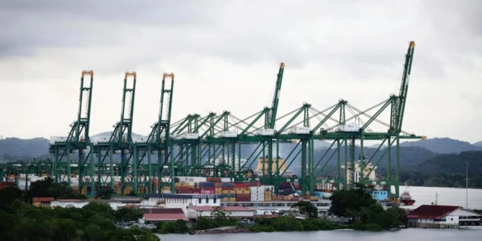2 Foto: El Canal de Panamá enfrenta una nueva amenaza: menos barcos y menor calado por falta de agua/Cortesía