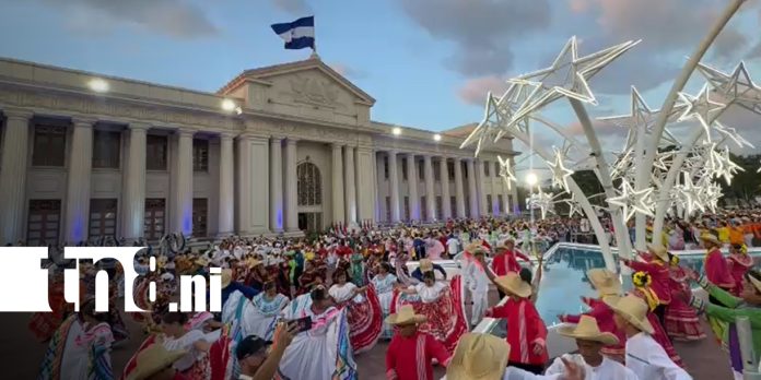 Foto: Jóvenes celebran el orgullo del huipil nicaragüense en Managua/TN8