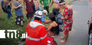 Foto: Pareja resulta lesionada tras sufrir accidente en motocicleta en Carretera Sur/TN8