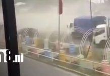 Tornado causa corte de energía eléctrica en Siuna y genera alarma en la población local Foto: Tornado provoca daños en tendido eléctrico de Siuna/TN8