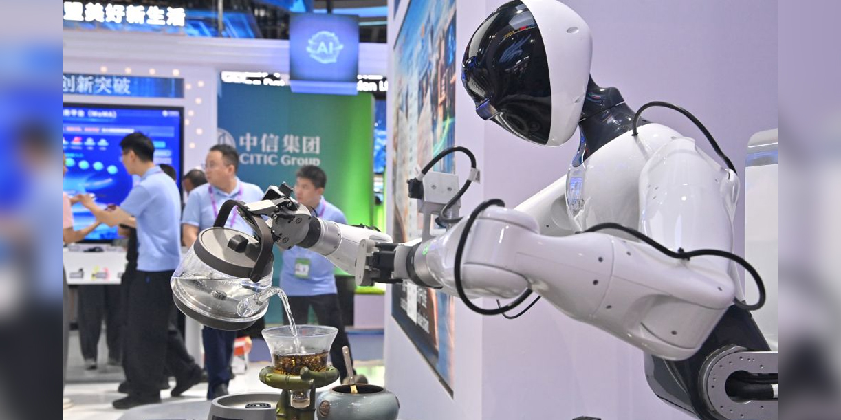 Foto: Exposición China: Robots tocan, escriben y juegan/Cortesía