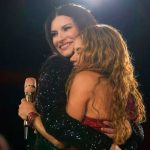 Shakira sorprende en Madrid al invitar a Laura Pausini para cantar “Antología” Foto: Shakira y Laura Pausini cantan “Antología” en Madrid/Cortesía