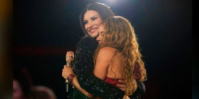 Foto: Shakira y Laura Pausini cantan “Antología” en Madrid/Cortesía Foto: Shakira y Laura Pausini cantan “Antología” en Madrid/Cortesía