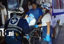 Impacto los lanzó varios metros: dos motociclistas resultan lesionados en Managua Foto: Dos motociclistas lesionados tras fuerte colisión en Managua/TN8