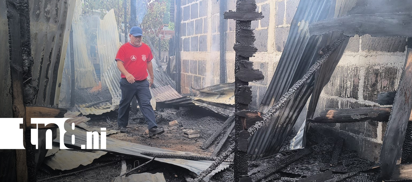 Foto: En minutos lo perdieron todo: incendio arrasa dos viviendas en Estelí / TN8