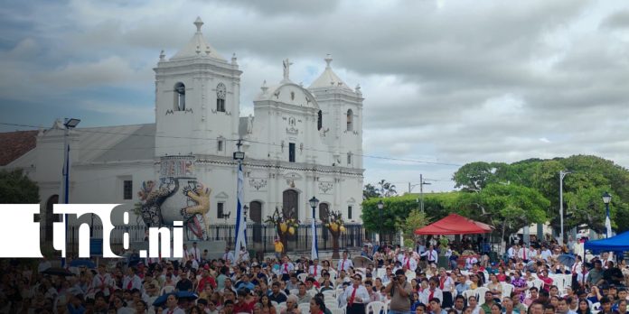 2 Foto: Rivas se suma a la celebración del Día Nacional de la Biblia/TN8