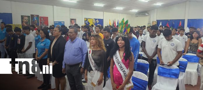 2 Foto: Centros Tecnológicos celebran la identidad y cultura de sus pueblos / TN8