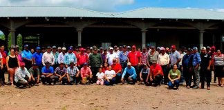 Foto: Ejército aborda seguridad y protección ambiental con productores/Cortesía