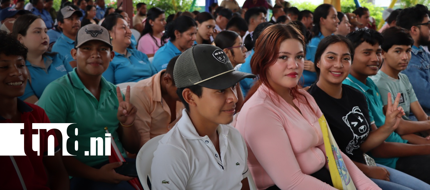 Foto: Nuevas oportunidades, más educación: el Triángulo Minero consolida sus avances / TN8