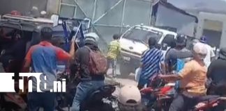 Foto: Propietarios de caponeras protagonizan altercado en Acahualinca/TN8