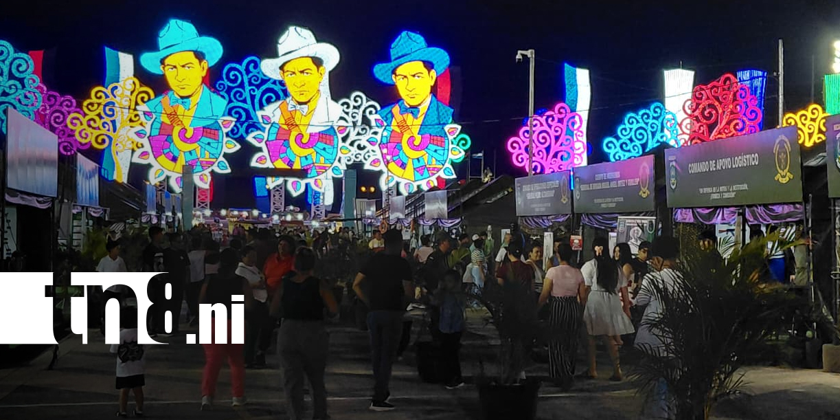 Foto: Familias visitan exhibición del Ejército de Nicaragua en Plaza La Fe/TN8