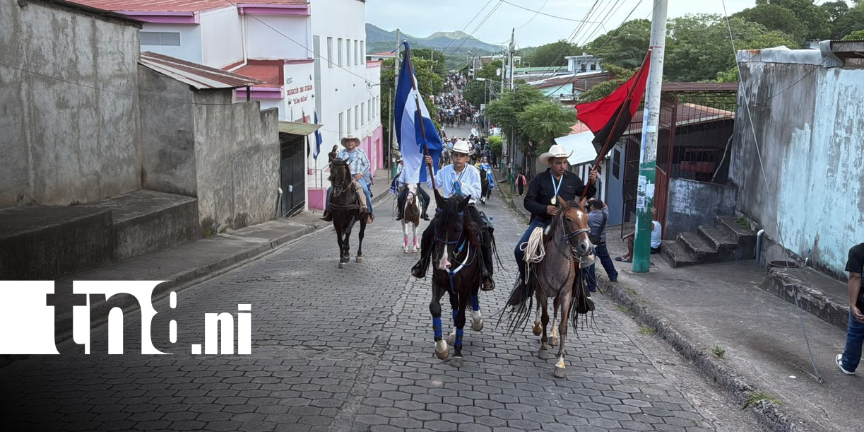 Foto: Juigalpa celebra sus tradiciones hípicas con la Cabalgata Patria y Libertad/TN8