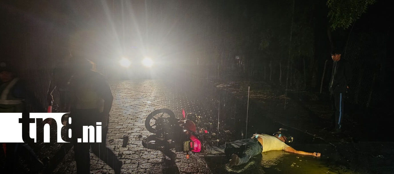 Foto: Accidente entre dos motociclistas deja un fallecido y un lesionado en León/TN8