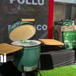 foto: Clientes de Nuevo Carnic reciben parrillas Big Green Egg como premio/tn8