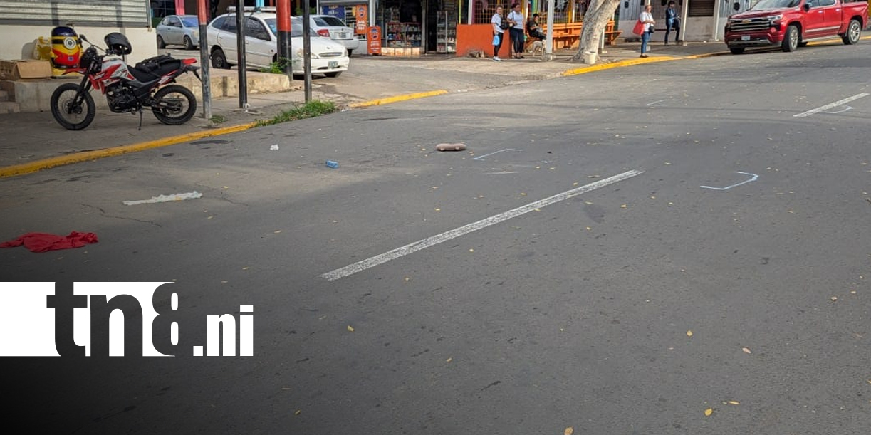 Foto: Bus de la Mini Ruta 4 arrolla a hombre frente al mercadito de San Judas/TN8