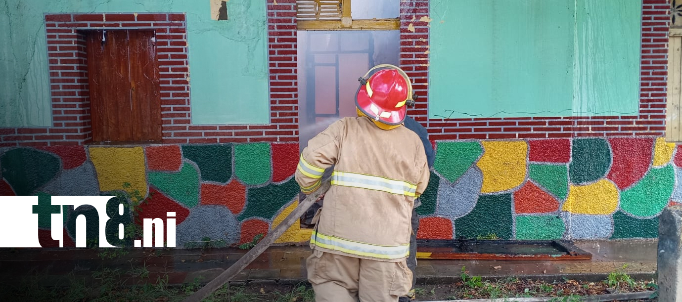 Foto: Incendio destruye por completo una vivienda en la zona suroeste de Nandaime/TN8