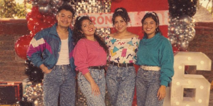 4 Fotos: La IA devuelve a miles de personas a los años 80 y las redes enloquecen/TN8