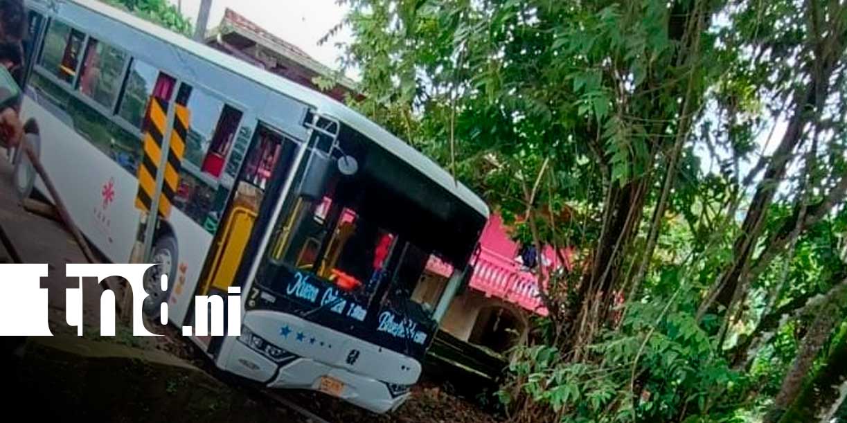 Foto: Fallece conductor tras aparente infarto en Nueva Guinea/TN8