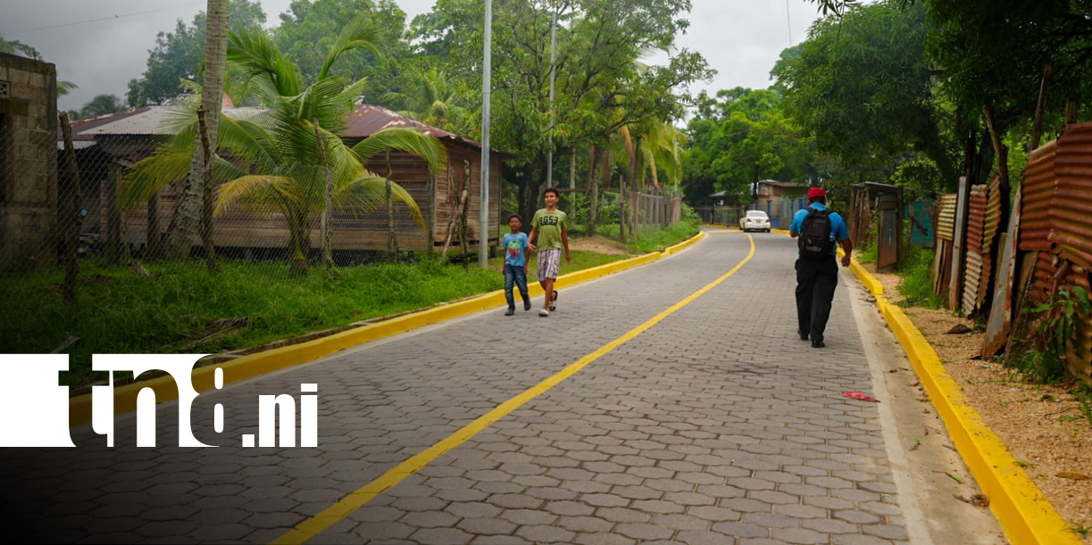 Foto: Más de 800 metros de calles adoquinadas transforman barrios de Bilwi/TN8