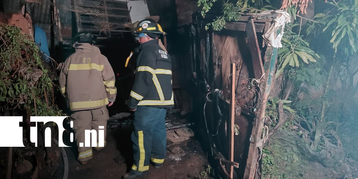 Foto: Tragedia: fuego destruye vivienda en Managua/TN8