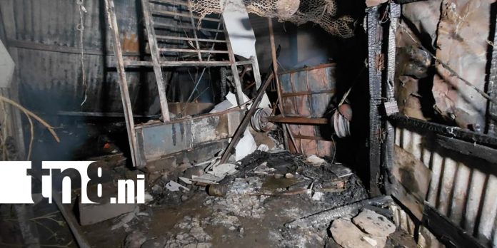 Foto: Tragedia: fuego destruye vivienda en Managua/TN8 Foto: Tragedia: fuego destruye vivienda en Managua/TN8