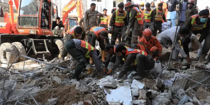 Plantilla Moderna TN8.Ni-Recuperado (11) Foto: Sube a 31 la cifra de fallecidos tras ataque en Pakistán /Cortesía