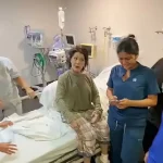 “Ya me metieron mi cadera”: Alejandra Guzmán reaparece tras su accidente en pleno show Foto: "Nada se rompió": Alejandra Guzmán reaparece /Cortesía