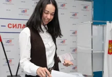 Rusia inicia elecciones para renovar los 450 escaños de la Duma Estatal Foto: Comienzan en Rusia tres días de votación para elegir a la Duma Estatal /Cortesía