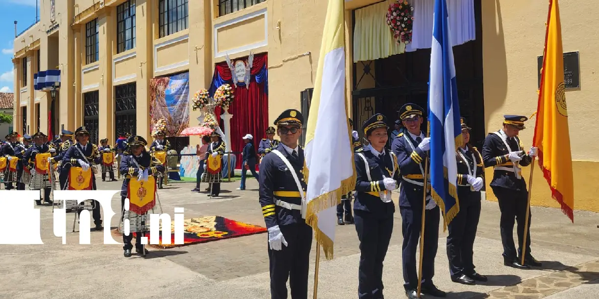 Foto: León vive con fervor la tradicional procesión de la Virgen de Mercedes /TN8