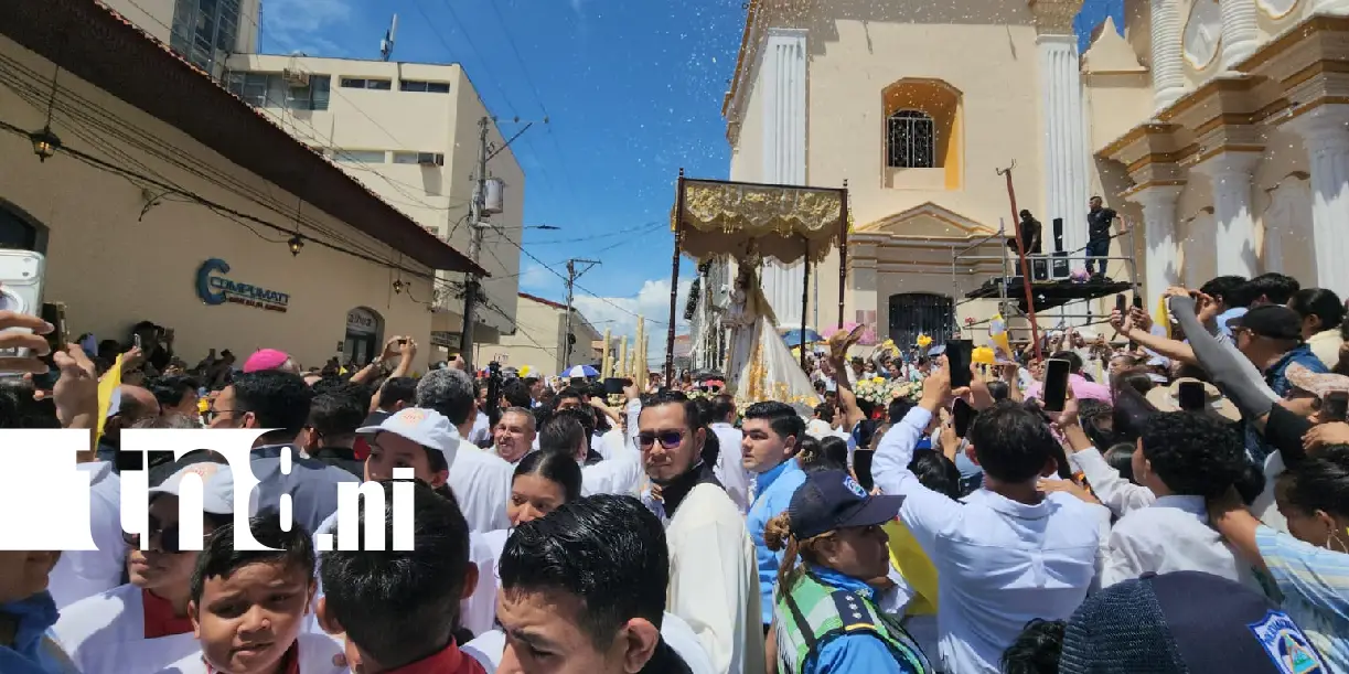 Foto: León vive con fervor la tradicional procesión de la Virgen de Mercedes /TN8